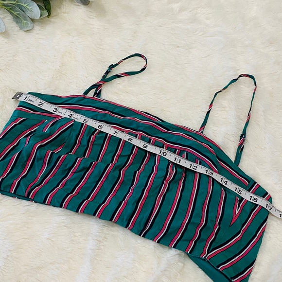 Striped Crop Tie Back Top - Picture 5 of 7